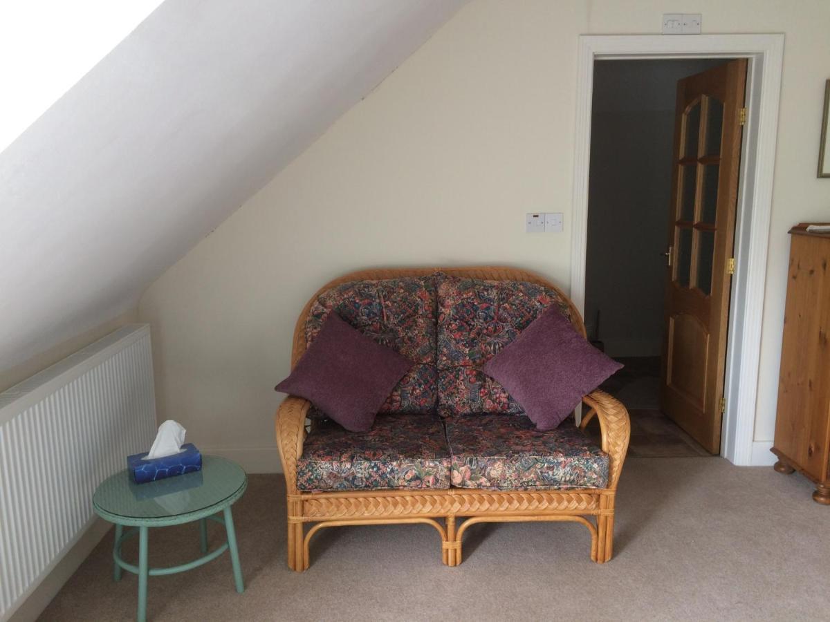 Llyswen Large Bedroom In Top Part Of Bungalow With Garden View And Balcony Sleeps Three Aberystwyth Exterior photo